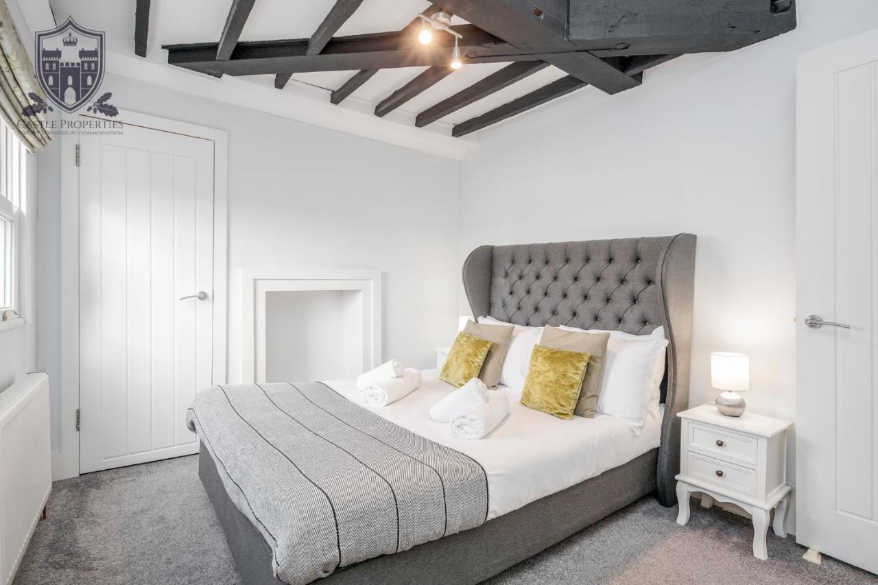 Castle Properties: The Sovereign 5 Bed Town House Windsor Eksteriør billede