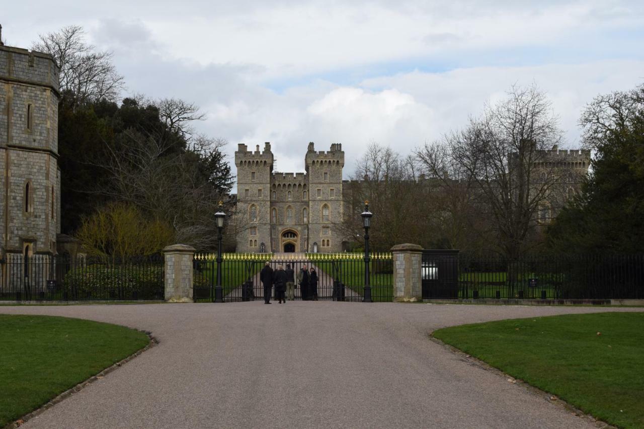 Castle Properties: The Sovereign 5 Bed Town House Windsor Eksteriør billede